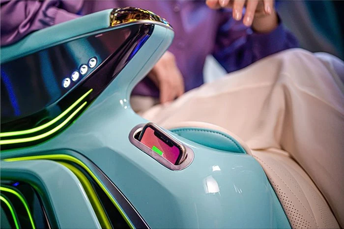 Detail of Crystal Throne 2.0 luxury seat 1