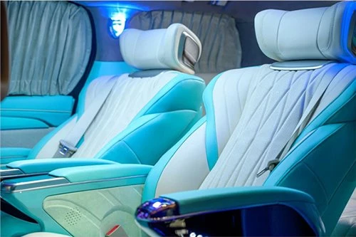 Effect drawing of crystal throne 2.0 luxury seat after installation 1