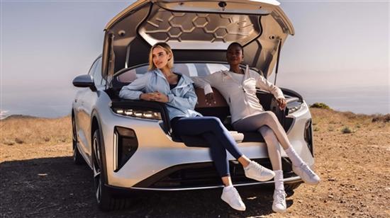 LUXURY LUCID