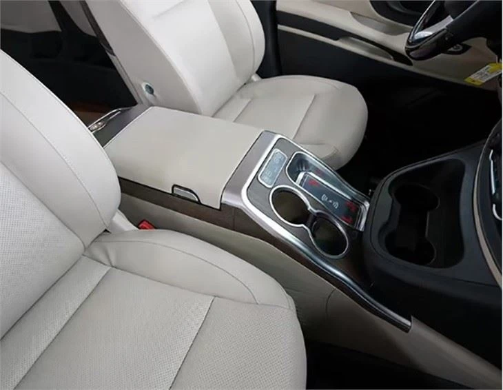 Mercedes-Benz luxury armrest 1